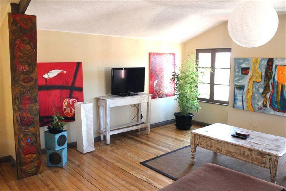 A La Maison لاباز المظهر الخارجي الصورة